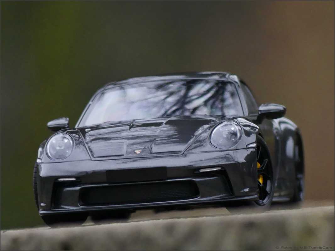 1:18 Porsche 911 GT3 Coupe Grau Edition +inkl.GT3 RS Optik Update